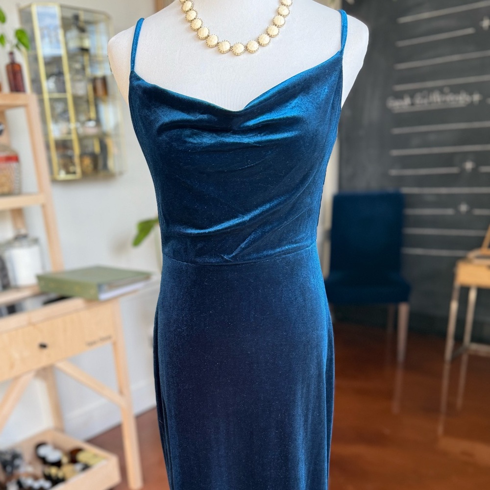 Taylor Midnight Blue Velvet Maxi Dress -Size 2